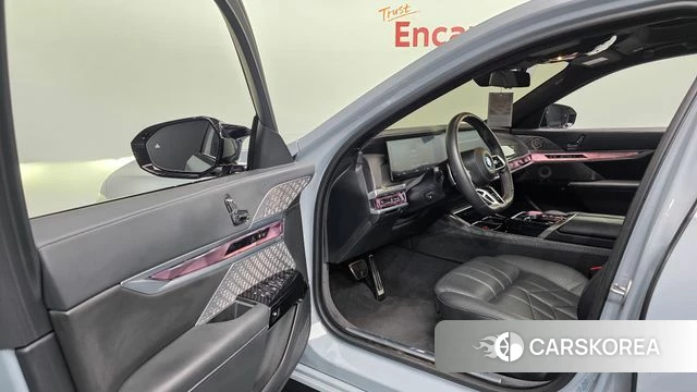 BMW i7 (G70) id 4871206 из Кореи 36