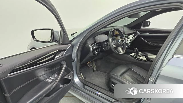BMW 5 Series (G30) id 4998083 из Кореи 20