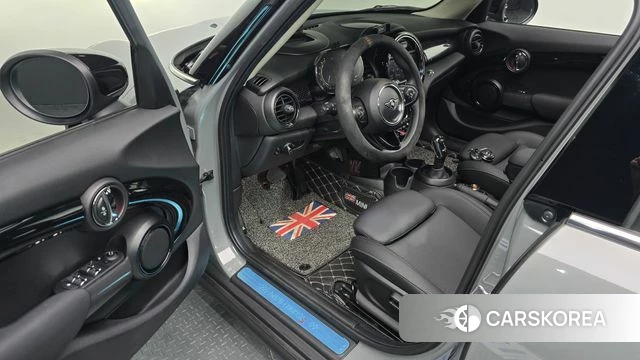Mini Cooper S id 5003634 из Кореи 32