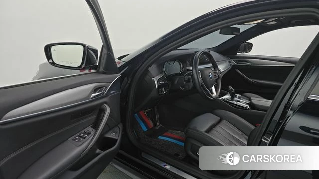 BMW 5 Series (G30) id 4967950 из Кореи 20