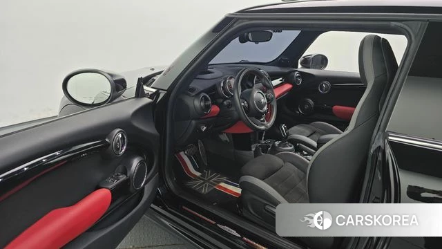 Mini Cooper S id 5013367 из Кореи 31