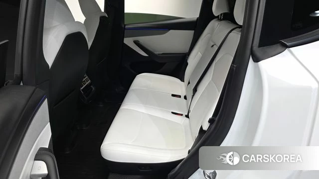 Tesla Model Y id 5032618 из Кореи 32