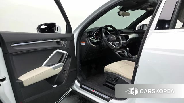 Audi Q3 (F3) id 4635741 из Кореи 31