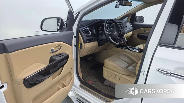 Kia The New Carnival id 5042070 из Кореи 33