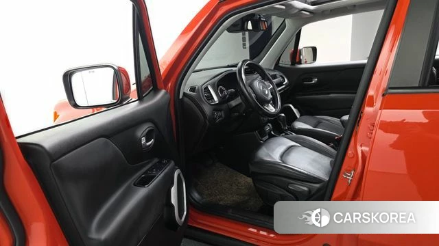 Jeep Renegade id 4993536 из Кореи 38