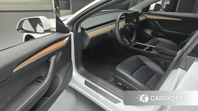Tesla Model 3 id 4898902 из Кореи 31