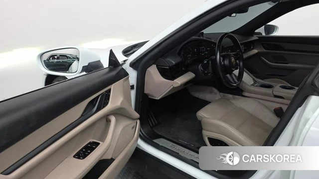 Porsche Taycan id 4992507 из Кореи 33