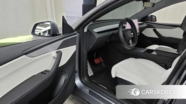 Tesla Model Y id 4892717 из Кореи 31