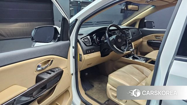 Kia All New Carnival id 4993592 из Кореи 33