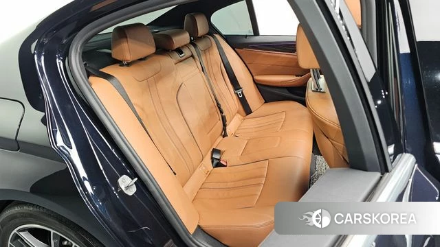BMW 5 Series (G30) id 5023095 из Кореи 33