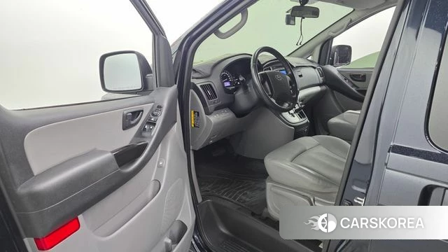 Hyundai The New Grand Starex id 4982626 из Кореи 29