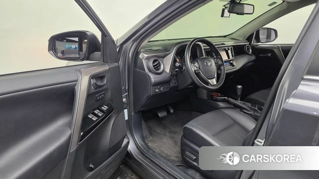 Toyota RAV4 id 4900826 из Кореи 34