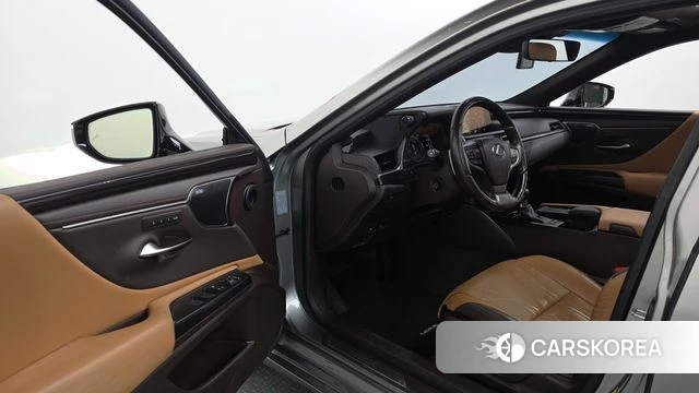 Lexus ES300h 7th generation id 4918679 из Кореи 36