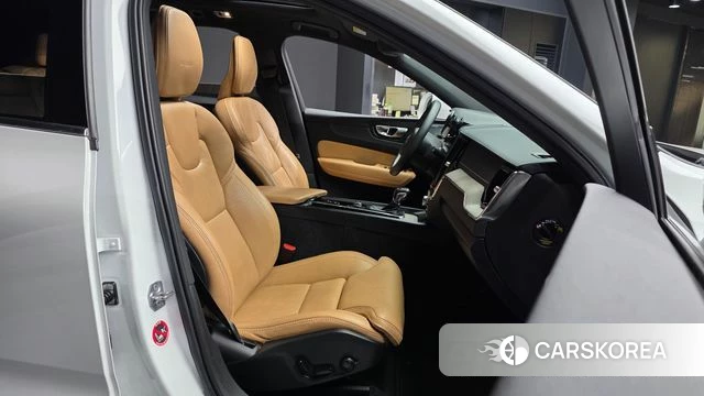 Volvo XC60 second Generation id 4998615 из Кореи 34