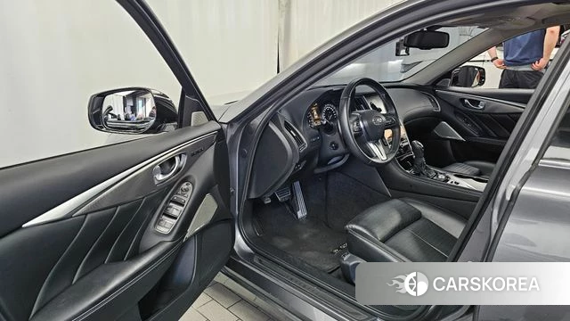 Infiniti Q50 id 4895417 из Кореи 31
