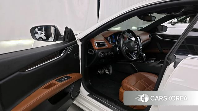 Maserati Ghibli id 3898923 из Кореи 20