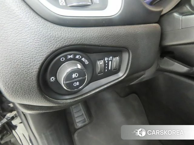 Jeep Renegade id 4918920 из Кореи 20