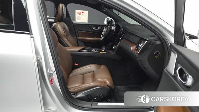 Volvo V60 Cross-Country 2nd Generation id 4929905 из Кореи 35