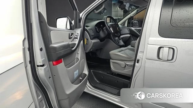 Hyundai The New Grand Starex id 5018376 из Кореи 31