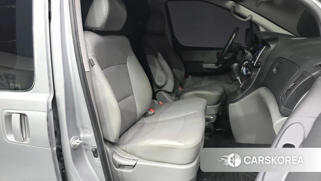 Hyundai The New Grand Starex id 4952432 из Кореи 34
