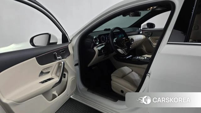 Mercedes-Benz A-Class W177 id 5052098 из Кореи 31
