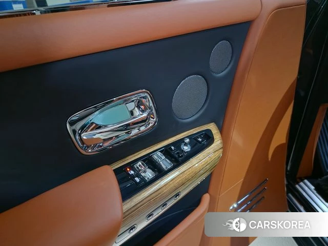 Rolls-Royce Phantom id 5034853 из Кореи 20