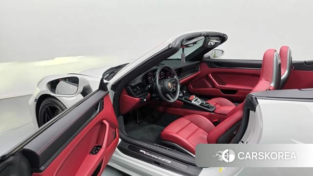 Porsche 911(992) id 5016628 из Кореи 31