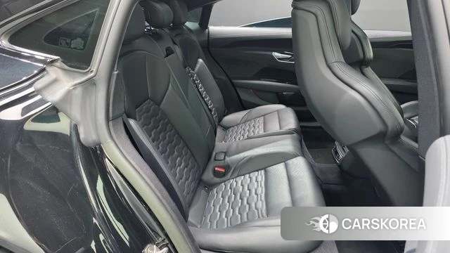 Audi e-Tron GT id 4935666 из Кореи 33