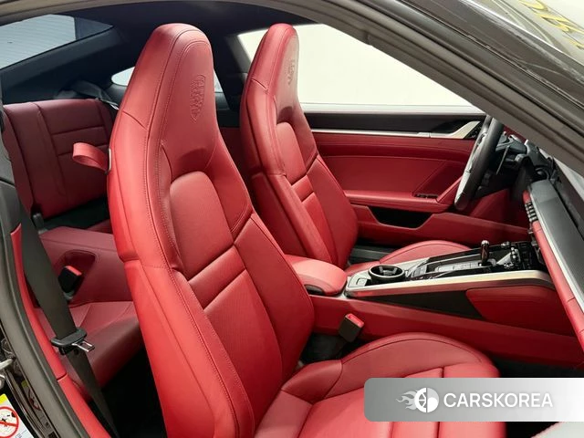 Porsche 911(992) id 4943669 из Кореи 20