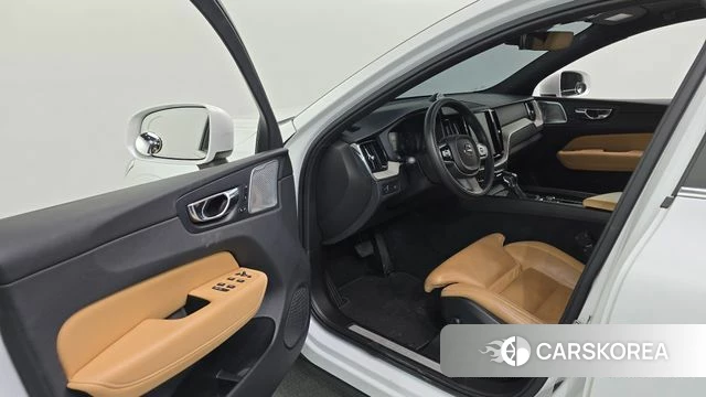 Volvo XC60 second Generation id 5018980 из Кореи 38