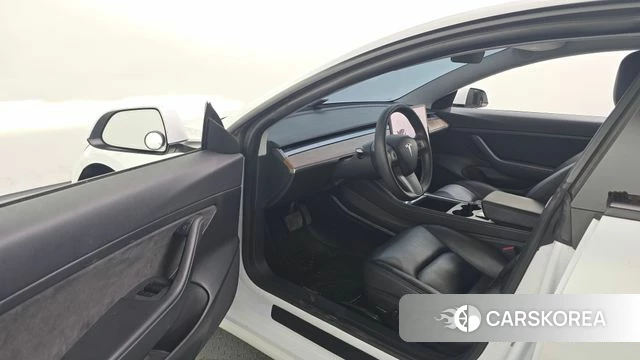 Tesla Model 3 id 4936772 из Кореи 31