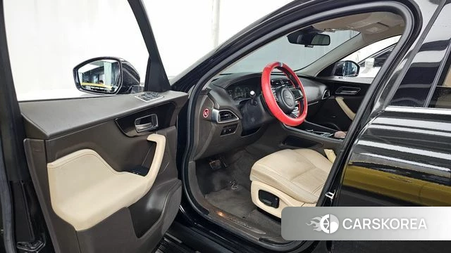 Jaguar F-PACE id 4978253 из Кореи 31