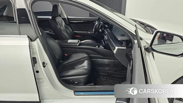 Hyundai Grandeur (GN7) id 5021407 из Кореи 31