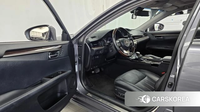 Lexus New ES300h id 4907814 из Кореи 20