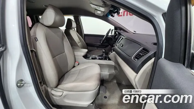 Kia The New Carnival id 2803381 из Кореи 20