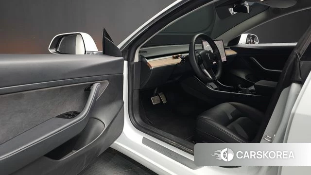 Tesla Model 3 id 4872894 из Кореи 33