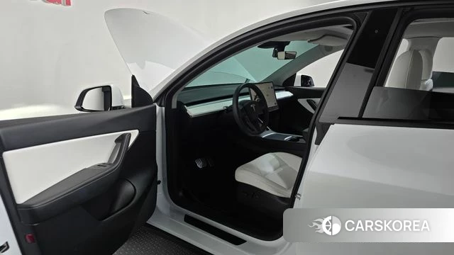 Tesla Model Y id 4935932 из Кореи 34