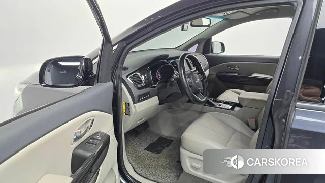 Kia The New Carnival id 4993317 из Кореи 33