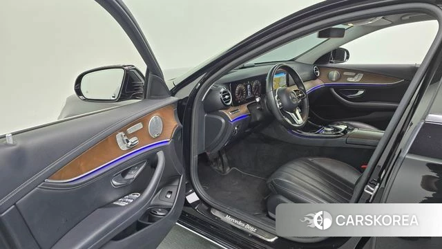 Mercedes-Benz E-Class W213 id 4944108 из Кореи 35