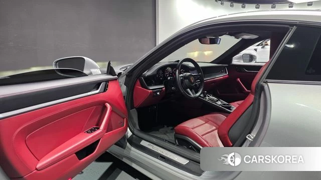 Porsche 911(992) id 4770032 из Кореи 31
