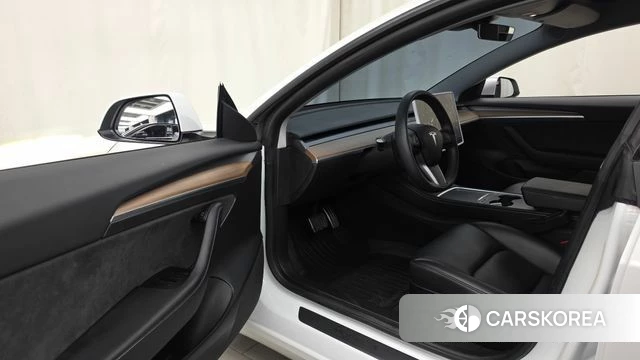 Tesla Model 3 id 4741227 из Кореи 31