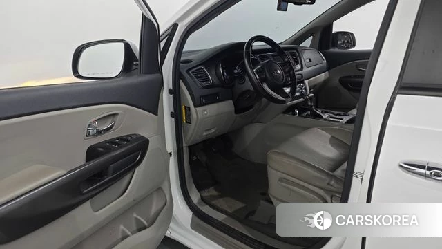Kia The New Carnival id 4960347 из Кореи 34