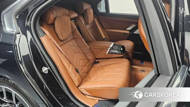 BMW 7 Series (G70) id 5020799 из Кореи 39