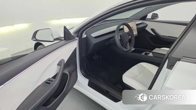 Tesla Model 3 id 5045904 из Кореи 20