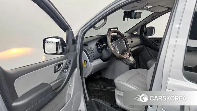Hyundai The New Grand Starex id 4992918 из Кореи 30