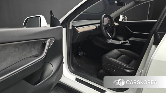 Tesla Model Y id 4997482 из Кореи 31