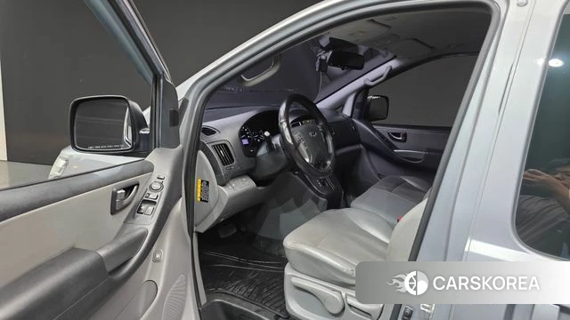 Hyundai The New Grand Starex id 4993653 из Кореи 31