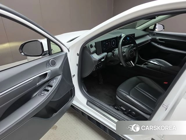Hyundai Sonata D Edge Hybrid (DN8) id 4975340 из Кореи 31