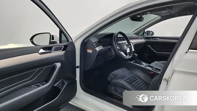 Volkswagen Passat GT (B8) id 3681324 из Кореи 20