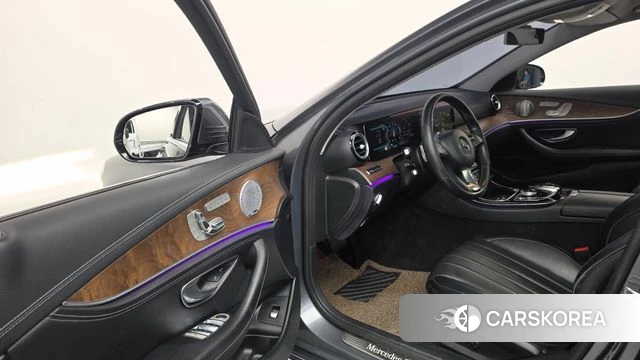 Mercedes-Benz E-Class W213 id 5029437 из Кореи 31
